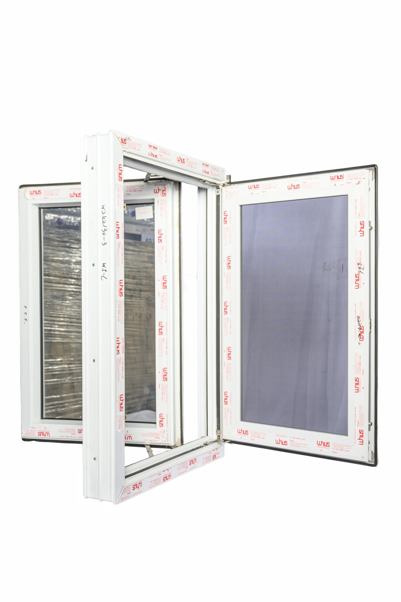 3052- 26 X 26(R) CASEMENT WINDOW with SCREEN ATTACHED - RIGHT SWING
