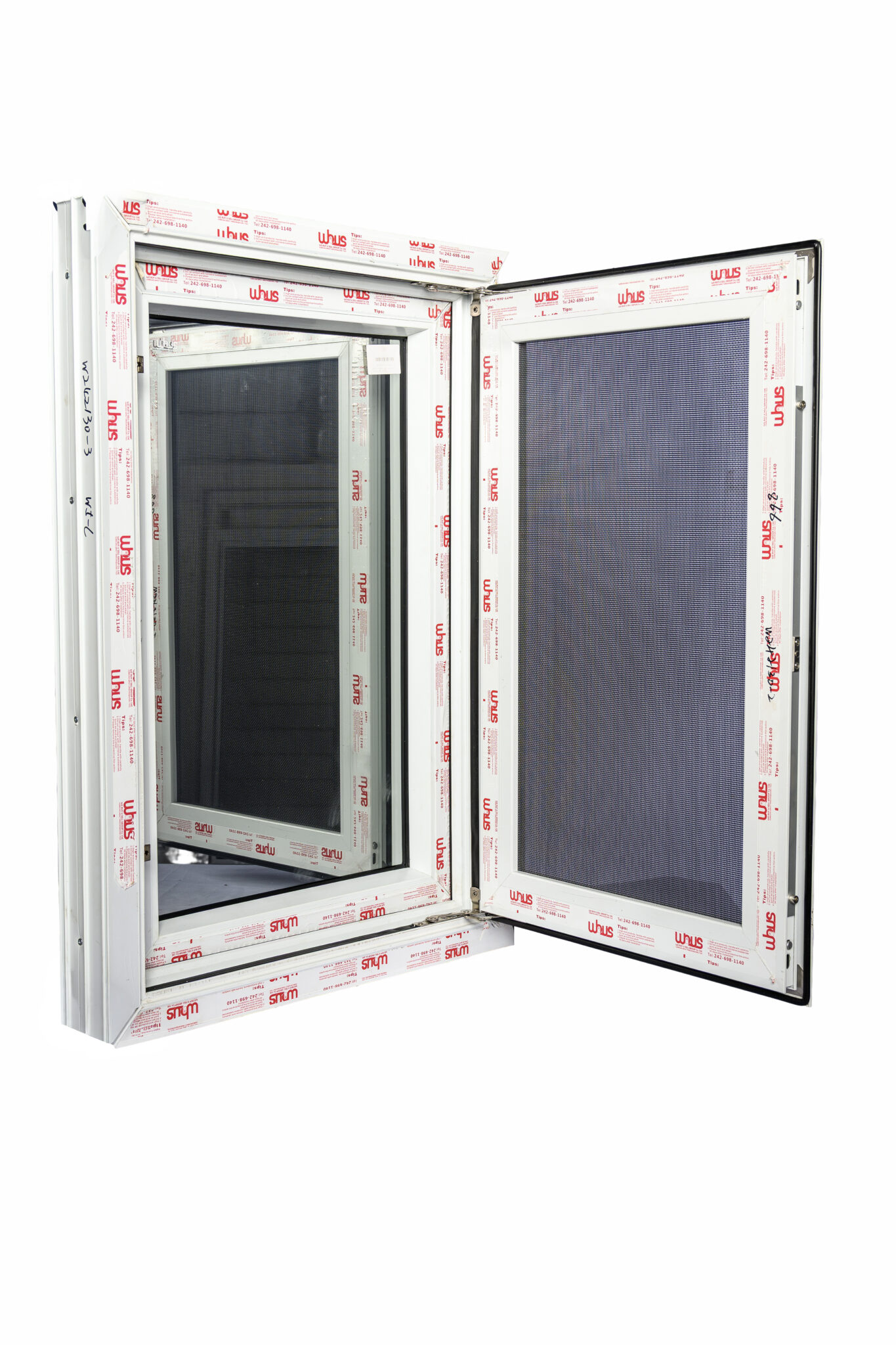 3052- 26 X 26(R) CASEMENT WINDOW with SCREEN ATTACHED – RIGHT SWING – WBUS