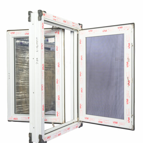 3052- 26 X 26(R) CASEMENT WINDOW with SCREEN ATTACHED - RIGHT SWING