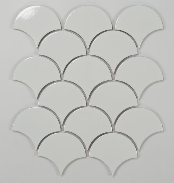 PM108 (S8501)- 12 X 12 SCALESWHITE GLOSSY MOSIAC